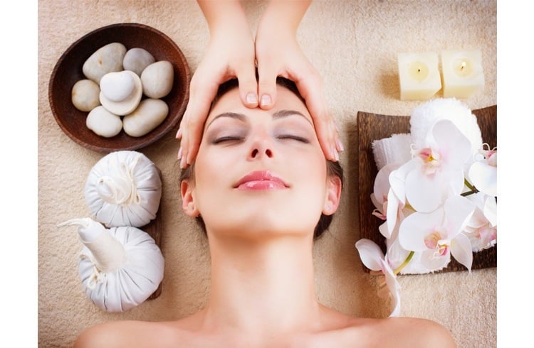 Potli Massage A New Herbal Massage That Everyone Is Loving