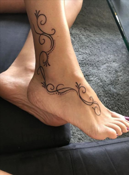 8 Classy Design Ideas for Foot Tattoos