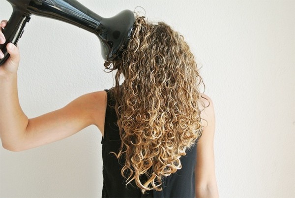 Blow Dry Or Hair Dry The Truth About Drying Hair