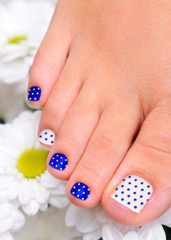 35 Easy Toe Nail Designs That Are Totally Worth Your Time