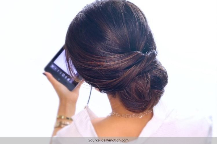 Oily Hair Bun Hairstyles: Now It's Pretty Easy To Hide 