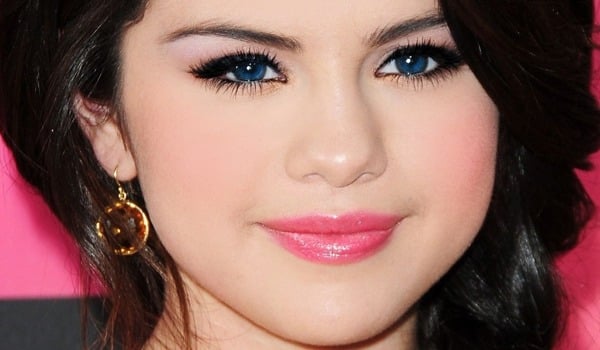 Selena Gomez Makeup Tutorial