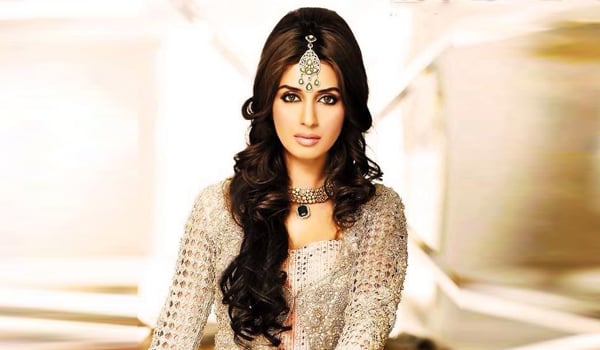 Stylish bridal pakistani wedding hair styles  Tips for choosing hairstyles  ideas  YouTube