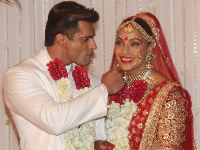 Bipasha Basu Age, Husband, Marriage, Wedding, Height And ...