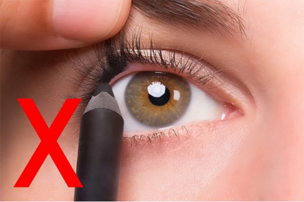 Time To Learn About 12 Common Causes Of Swollen Eyelids 