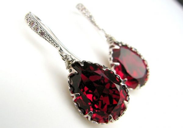 Ravishing Ruby Gemstone - Fashion Guide On How To Style Ruby Jewelry